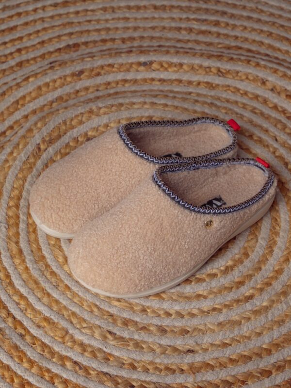 Ženske sobne papuče Husky - Bež Ženske sobne papuče Husky - Bež